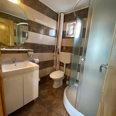 Casa Ciobi Două Mai