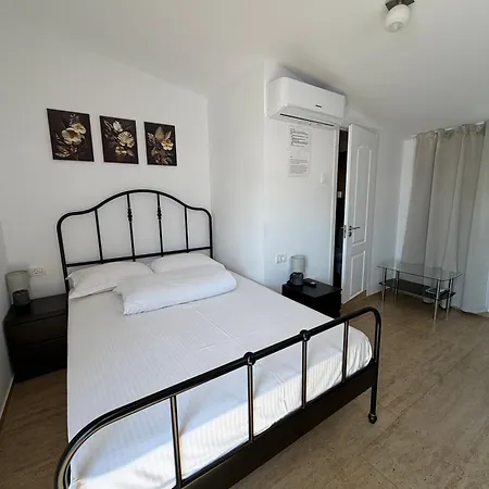 Guest house Casa Ciobi 2 Mai