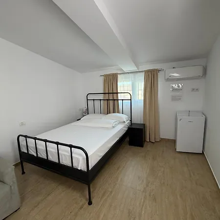 Casa Ciobi 2 Mai